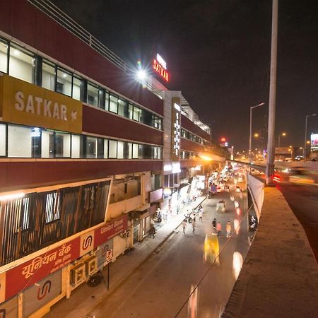 Hotel Satkar Surat Dış mekan fotoğraf