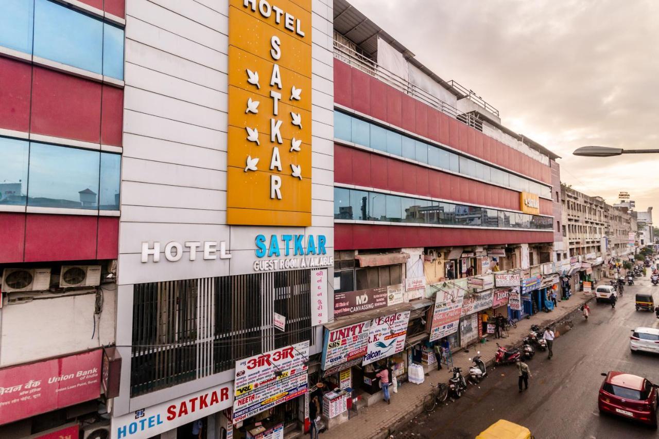 Hotel Satkar Surat Dış mekan fotoğraf